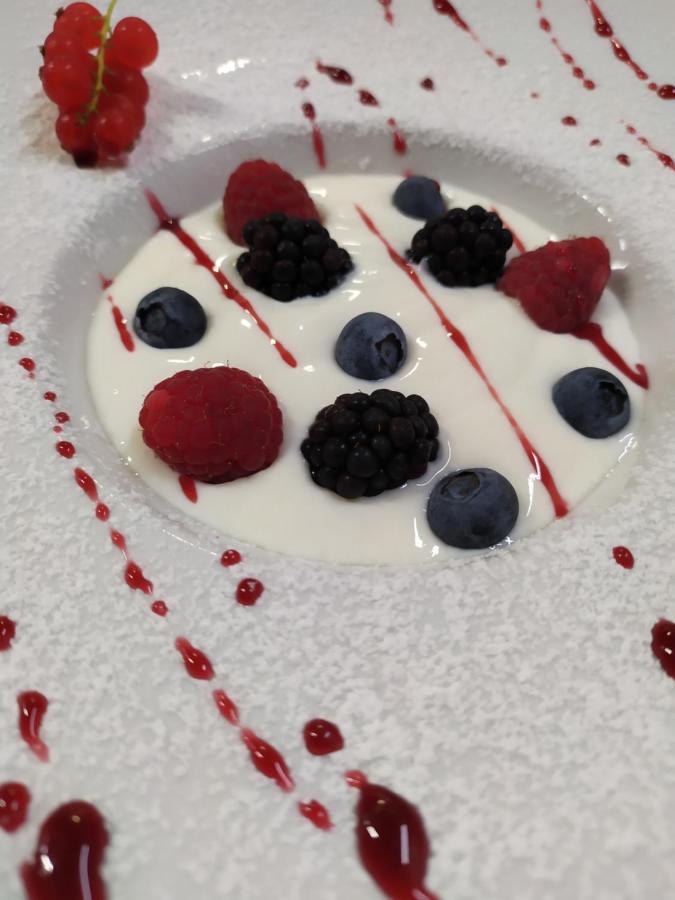 Albergo Ristorante Cacciatori 아우론조디까도레 외부 사진