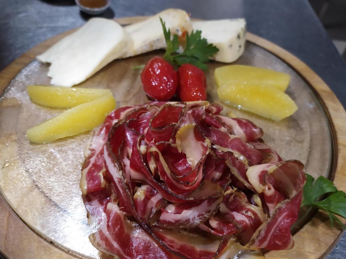 Albergo Ristorante Cacciatori 아우론조디까도레 외부 사진
