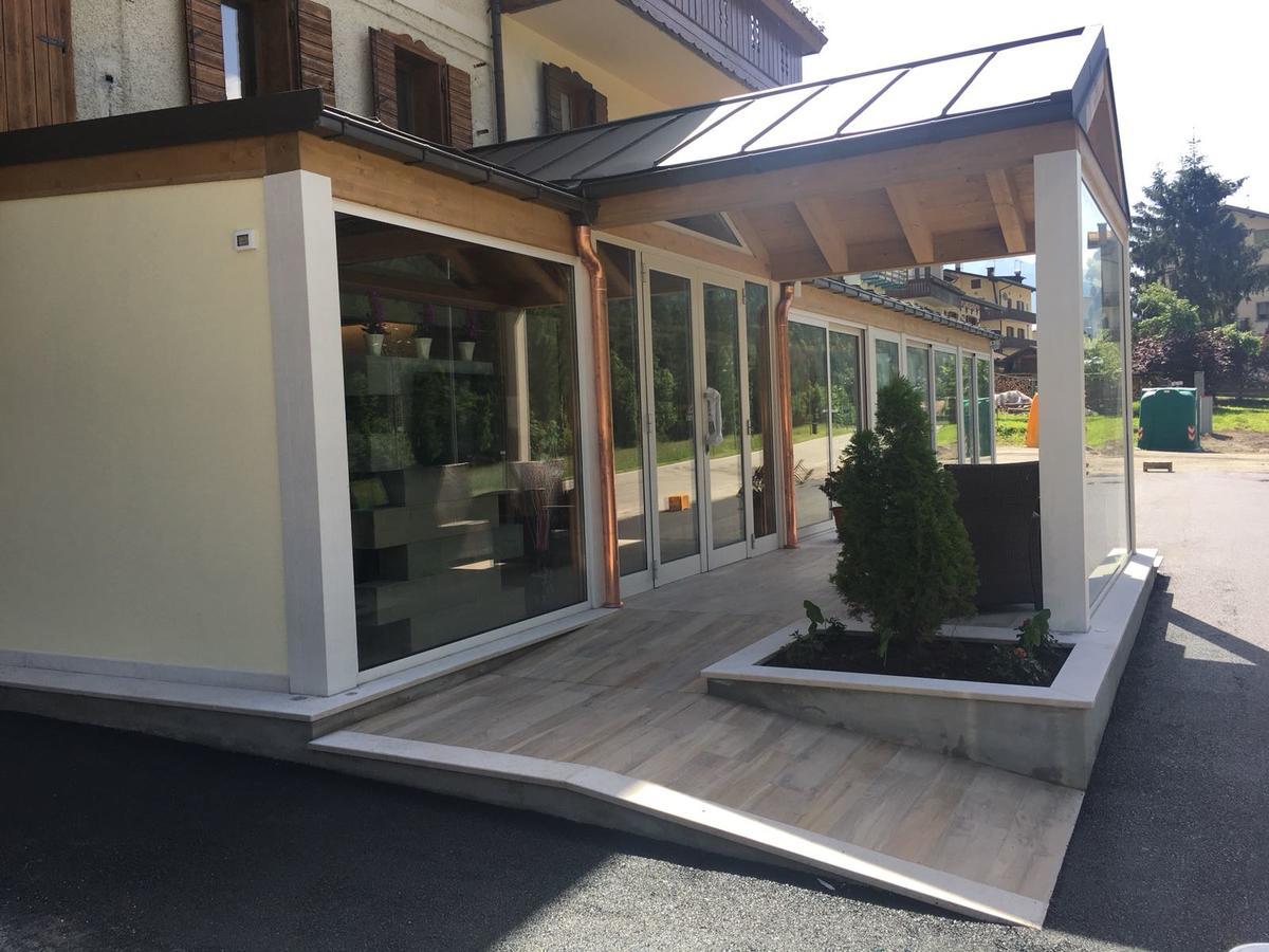 Albergo Ristorante Cacciatori 아우론조디까도레 외부 사진